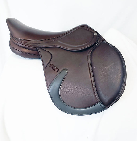 Royal Heritage Merida Child's Jumping Saddle Adjustable Gullet